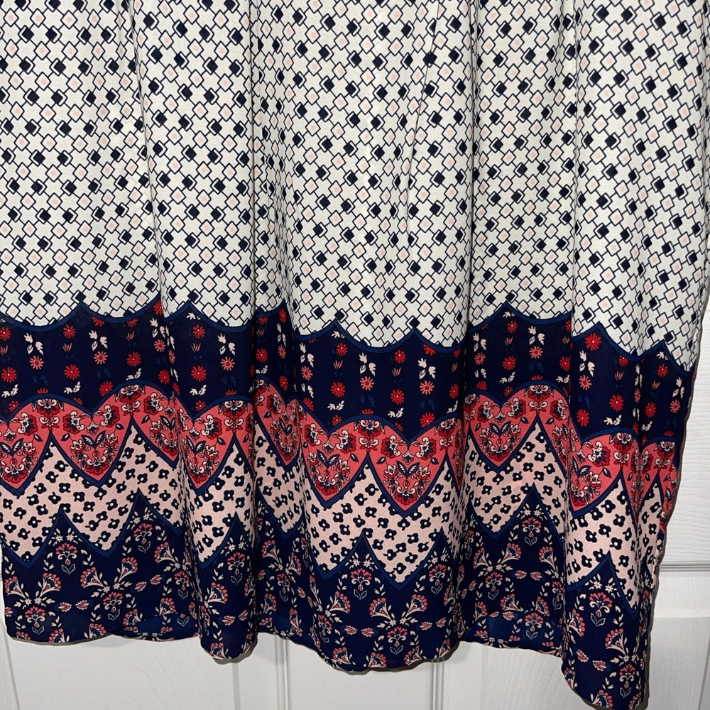 Collective Concepts Split Neck Navy Geometric Shi… - image 7